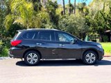 Used 2017 Nissan Pathfinder S image 5