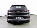 New 2025 Porsche Cayenne Coupe image 6