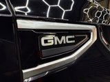 Used 2021 GMC Yukon XL Denali w/ Denali Premium Package image 4