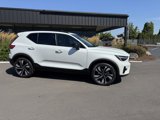 Used 2025 Volvo XC40 B5 Plus image 2