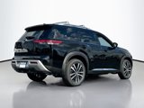 New 2025 Nissan Pathfinder Platinum image 2