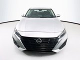 Used 2023 Nissan Altima 2.5 SV image 2