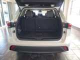 Used 2023 Toyota Highlander XLE image 6