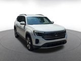 Used 2024 Volkswagen Atlas SE image 3
