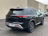 New 2025 Nissan Pathfinder Platinum image 4