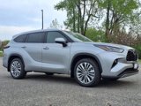 New 2025 Toyota Highlander Platinum image 2