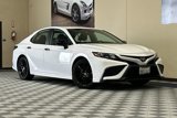 Used 2021 Toyota Camry SE image 2
