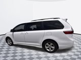 Used 2019 Toyota Sienna LE image 3