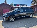 Used 2021 Chrysler Pacifica Touring-L image 2
