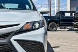 Used 2023 Toyota Camry SE image 5