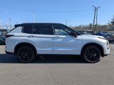 New 2025 Mitsubishi Outlander SEL Black Edition image 2