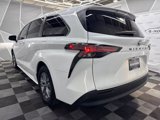 Used 2021 Toyota Sienna LE image 5