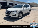 Used 2017 Nissan Rogue S image 2