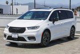New 2025 Chrysler Pacifica Premium image 4