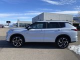 New 2025 Mitsubishi Outlander 4WD Plug-In Hybrid image 2