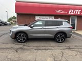 Used 2024 Mitsubishi Outlander AWD image 2