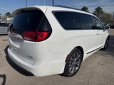 Used 2018 Chrysler Pacifica Limited w/ Tire & Wheel Group image 4