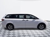Used 2018 Toyota Sienna L image 5
