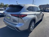 Certified 2023 Toyota Highlander Platinum image 3
