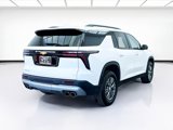 Used 2024 Chevrolet Traverse LT image 4