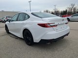Used 2025 Toyota Camry SE image 4
