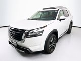 New 2025 Nissan Pathfinder Platinum image 3