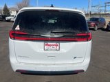 New 2025 Chrysler Pacifica Select image 5