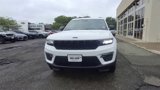 Used 2025 Jeep Grand Cherokee Limited w/ Black Appearance Package image 3