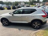 Used 2025 Volvo XC40 B5 Core image 3