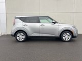 Used 2024 Kia Soul LX image 2