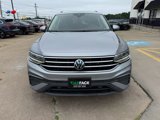 Used 2022 Volkswagen Tiguan SE image 2