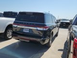 Used 2024 Lincoln Navigator Premiere image 2