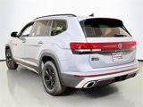 New 2025 Volkswagen Atlas Peak Edition SE image 3