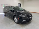 New 2025 Chrysler Pacifica Select image 2