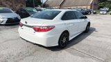 Used 2016 Toyota Camry SE image 5