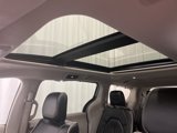 Used 2023 Chrysler Pacifica Limited image 4