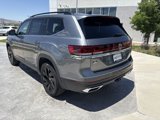 New 2025 Volkswagen Atlas SE image 3