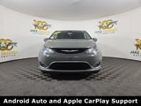 Used 2020 Chrysler Pacifica Touring image 3