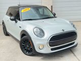 Used 2019 MINI Cooper 2-Door Hardtop w/ Signature Upholstery Package image 2