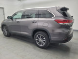 Used 2019 Toyota Highlander XLE image 3