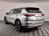 New 2025 Mitsubishi Outlander SE image 5