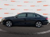 Used 2022 Volkswagen Passat 2.0T SE image 2