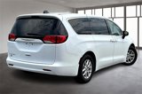 Used 2022 Chrysler Voyager LX image 3