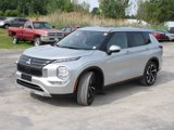 New 2025 Mitsubishi Outlander SE image 5
