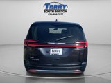 Used 2023 Chrysler Pacifica Touring-L image 4