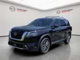 New 2025 Nissan Pathfinder SL image 2