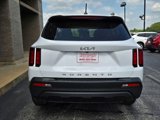 Used 2022 Kia Sorento LX image 4