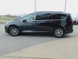 Used 2023 Chrysler Pacifica Limited image 6