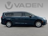 New 2025 Chrysler Pacifica Select image 2