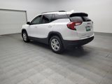 Used 2022 GMC Terrain SLE w/ Driver Convenience Package image 5